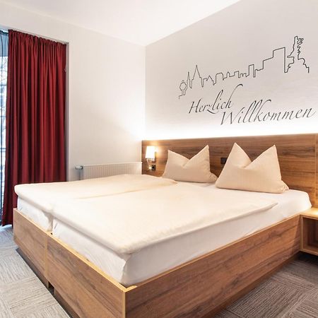 Hotel Wettiner Hof Риза Экстерьер фото