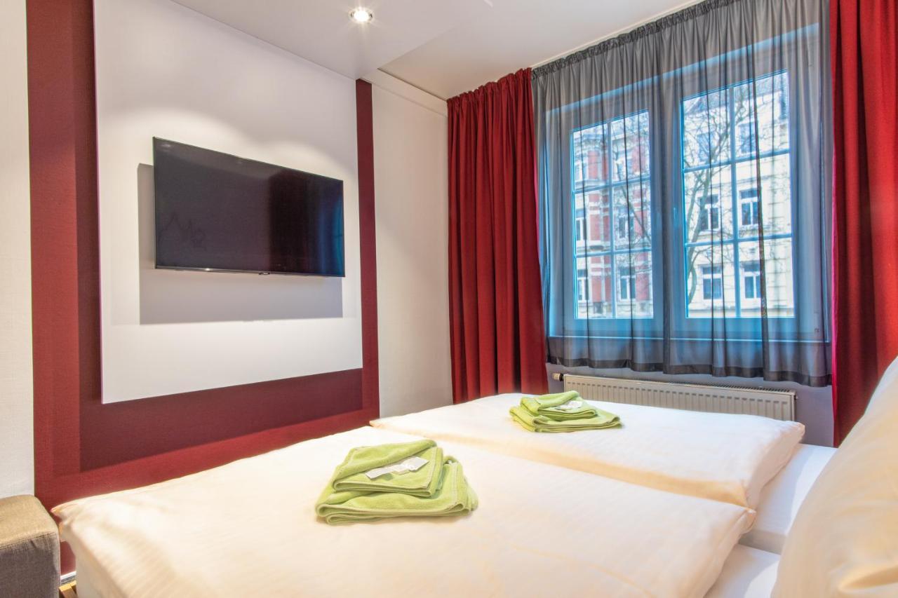Hotel Wettiner Hof Риза Экстерьер фото