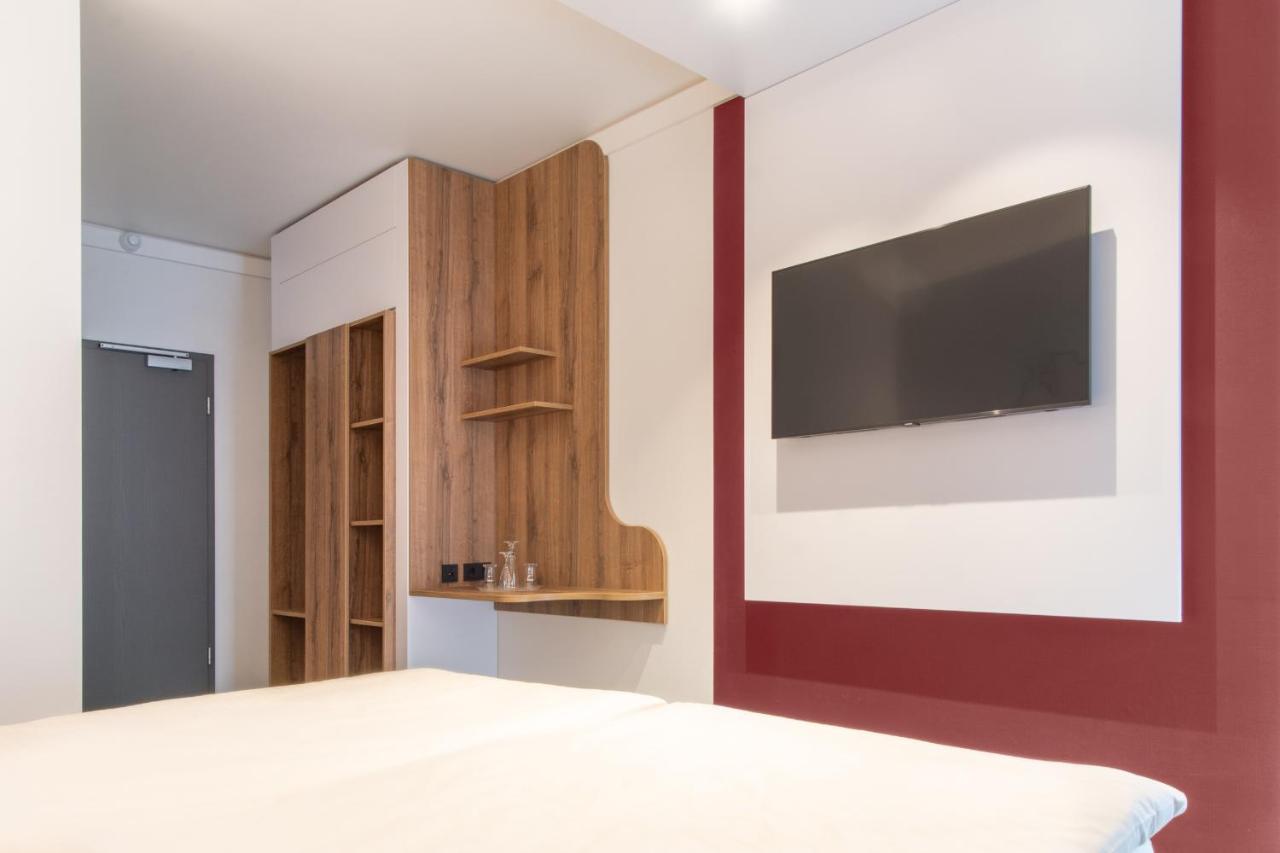 Hotel Wettiner Hof Риза Экстерьер фото