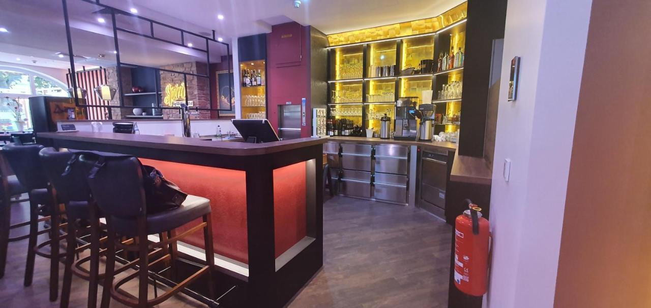 Hotel Wettiner Hof Риза Экстерьер фото