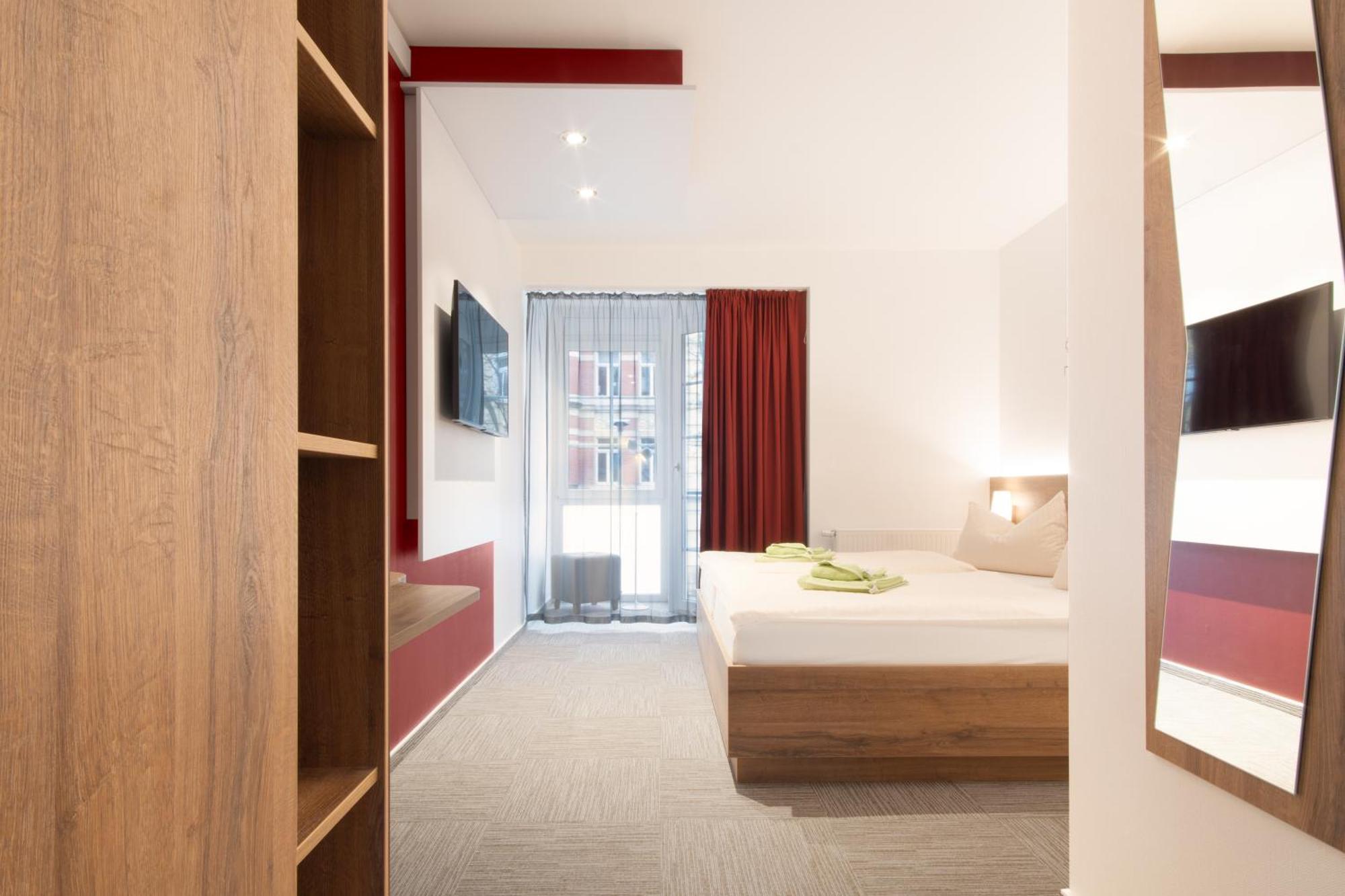 Hotel Wettiner Hof Риза Экстерьер фото